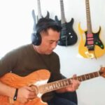 Acoustic Guitar / Akoestische Gitaar